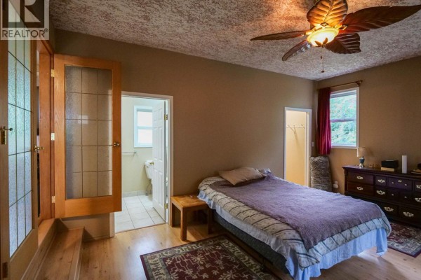 Primary Bedroom - 785 North Fraser Drive, Quesnel, BC V2J1Z7 Photo 4