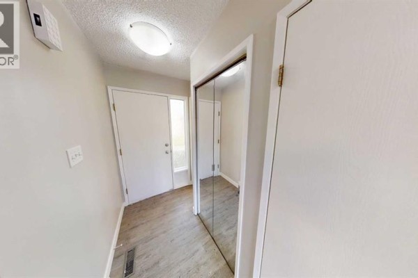 Bedroom - 7852 Cedarwood Park, Grande Prairie, AB T8V4R8 Photo 2