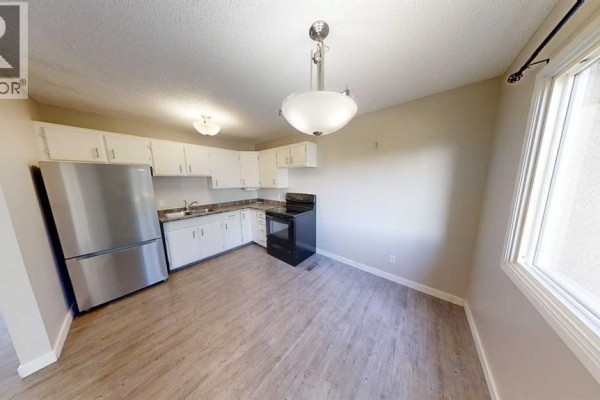 Bedroom - 7852 Cedarwood Park, Grande Prairie, AB T8V4R8 Photo 3