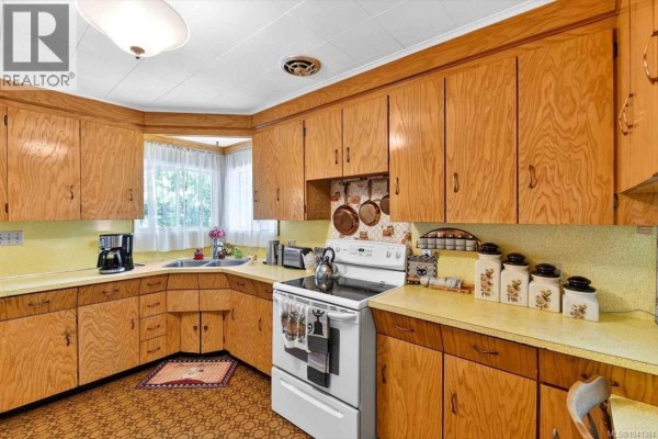 Family room - 7874 Beaver Creek Rd, Port Alberni, BC V9Y8N3 Photo 5