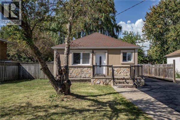 788 Upper Gage Avenue, Hamilton