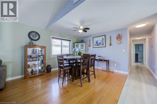 Family room - 7880 Ascot Circle, Niagara Falls, ON L2H3E4 Photo 5