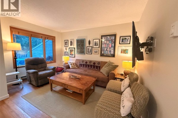 Bedroom - 7891 Radium Golf Course Road Unit# 11, Radium Hot Springs, BC V0A1M0 Photo 3