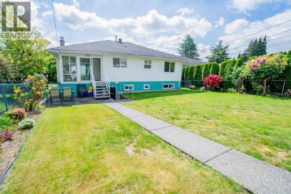 7895 Elliott Street, Vancouver, BC V5S2P1 Photo 2