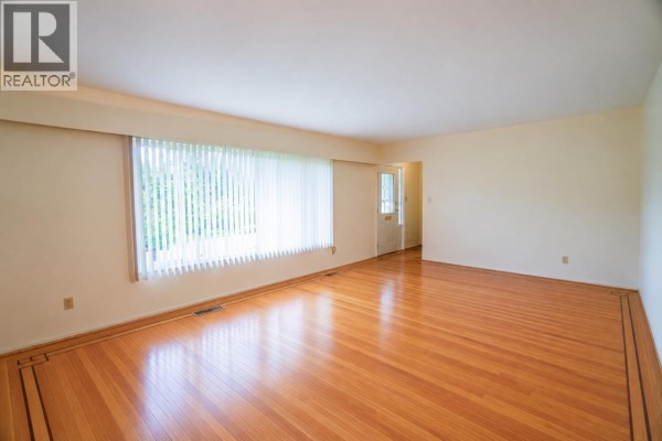 7895 Elliott Street, Vancouver, BC V5S2P1 Photo 4