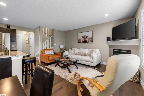 Kitchen - #79 219 Charlotte Wy, Sherwood Park, AB T8H0T3 Photo 3