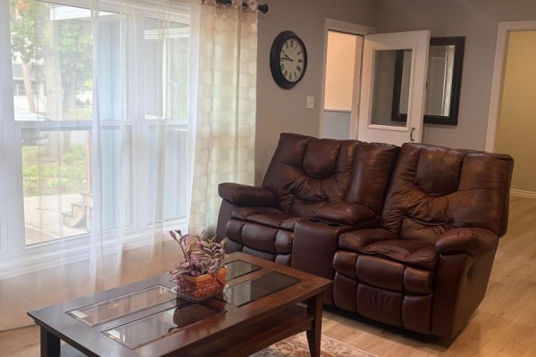 79 23rd Street N, Wasaga Beach, ON L9Z2G4 Photo 2
