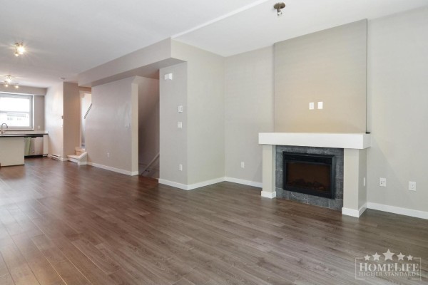 79 6123 138 Street, Surrey, BC V3X1E8 Photo 4