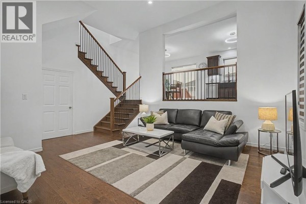 79 Beauchamp Drive, Cambridge, ON, photo 3