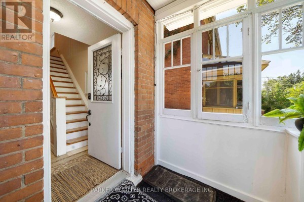 Sunroom - 79 Blake Street, Barrie, ON L4M1C2 Photo 4