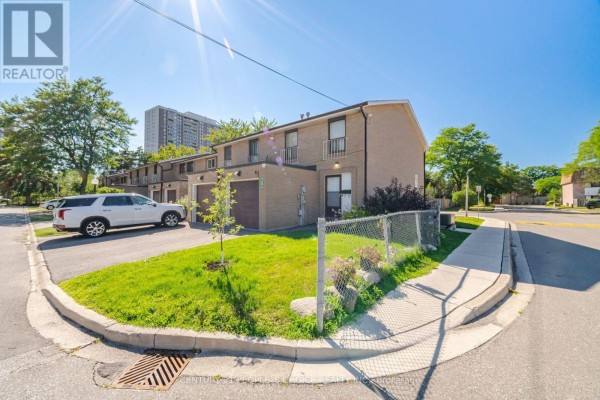 Dining room - 79 Fleetwood Crescent, Brampton, ON L6T2E5 Photo 2