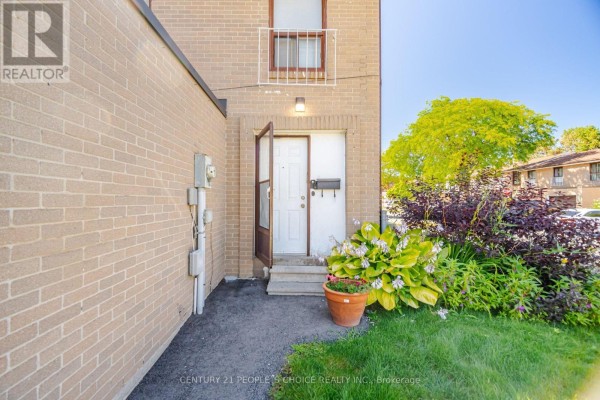 Bedroom 2 - 79 Fleetwood Crescent, Brampton, ON L6T2E5 Photo 5