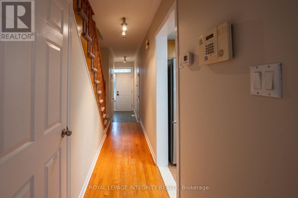 79 Forestglade Crescent, Ottawa, ON K1G5X4 Photo 2