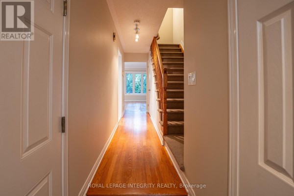 79 Forestglade Crescent, Ottawa, ON K1G5X4 Photo 3