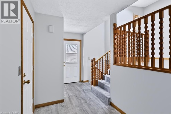 Bonus Room - 79 Hobart Crescent, Brantford, ON N3P1T7 Photo 4