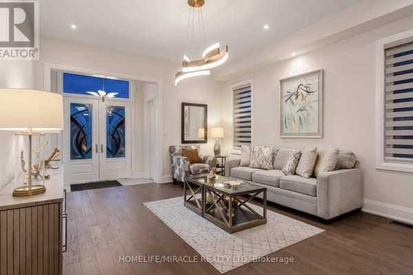 Family room - 79 Mevira Gardens, Oakville, ON L6H7C5 Photo 4
