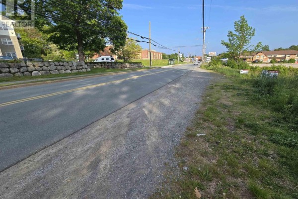 79 North Street, Bridgewater, NS, photo 2
