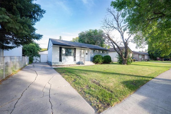 Kitchen - 79 Tudor Crescent, Winnipeg, MB R2K2A6 Photo 2