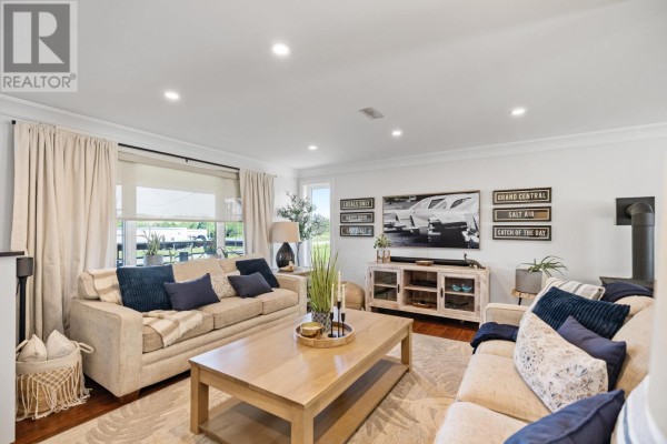 Bath (# pieces 1-6) - 79 Waterside Road, Waterside, PE C1B0S7 Photo 5