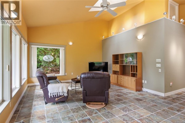 Entrance - 7905 Plumper Way, Pender Island, BC V0N2M2 Photo 5