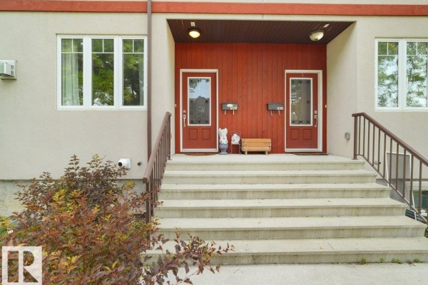 Dining room - 7909 105 Av Nw, Edmonton, AB T6A3G9 Photo 2