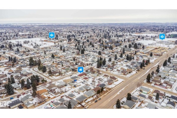 Den - 7911 145 Av Nw Nw, Edmonton, AB T5C2S8 Photo 5