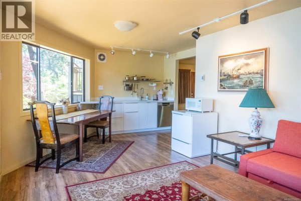 Family room - 7911 Bedwell Dr, Pender Island, BC V0N2M2 Photo 3