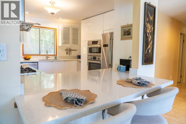 7911 Bedwell Drive, Pender Island, BC V0N2M2 Photo 3