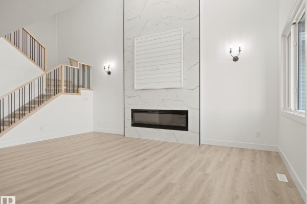 Kitchen - 792 Bank Dr, Leduc, AB T9E1W1 Photo 3