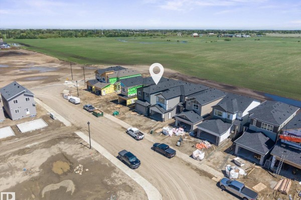 Family room - 792 Bank Dr, Leduc, AB T9E1W1 Photo 4