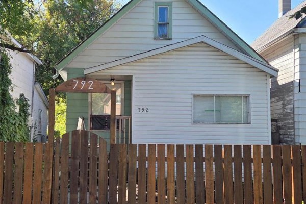 792 Flora Avenue, Winnipeg