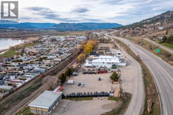 7920/7912 Highland Road, Vernon, BC V1H1W7 Photo 4