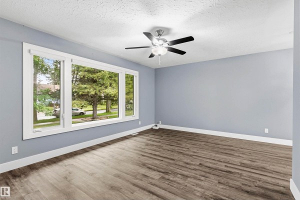 Bedroom 3 - 7924 89 Av Nw, Edmonton, AB T6C1N5 Photo 5