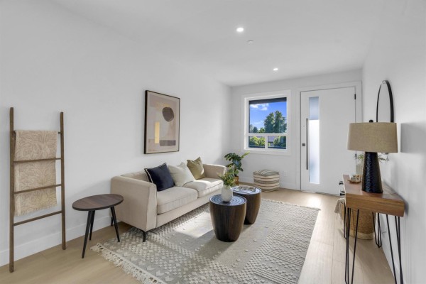 7932 Heron Street, Mission, BC V2V6A1 Photo 4