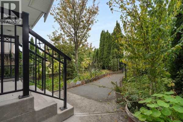 7936 Main Street, Vancouver, BC V5X3K8 Photo 2