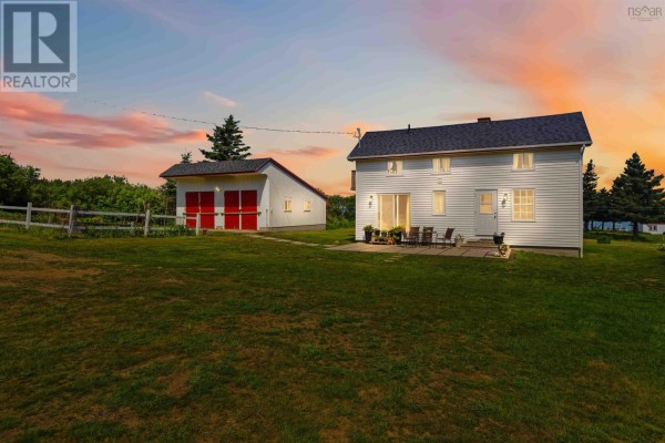 Kitchen - 7939 Highway 101, Barton, NS B0W1H0 Photo 4