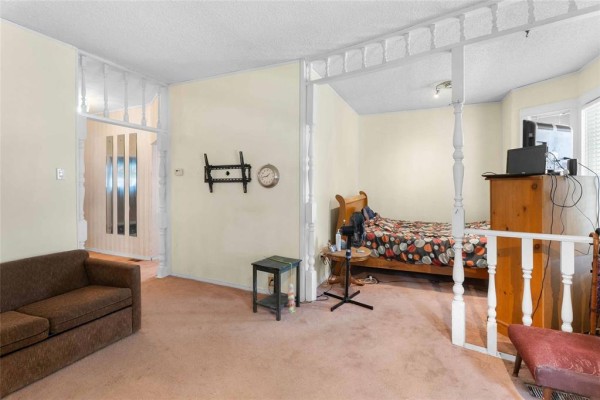 Living room - 794 Ashburn Street, Winnipeg, MB R3G3C7 Photo 4