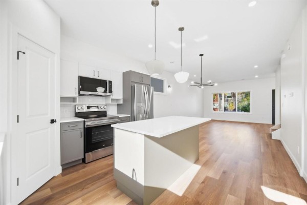 Kitchen - 794 Weatherdon Avenue, Winnipeg, MB R3M2B8 Photo 5