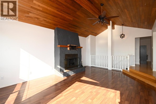 Eating area - 7946 St John Crescent, Prince George, BC V2N4H7 Photo 3