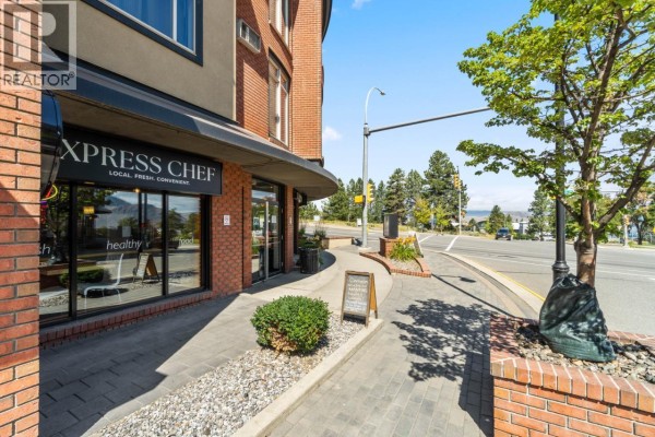 Kitchen - 795 Mcgill Road Unit 301, Kamloops, BC V2C0B7 Photo 4