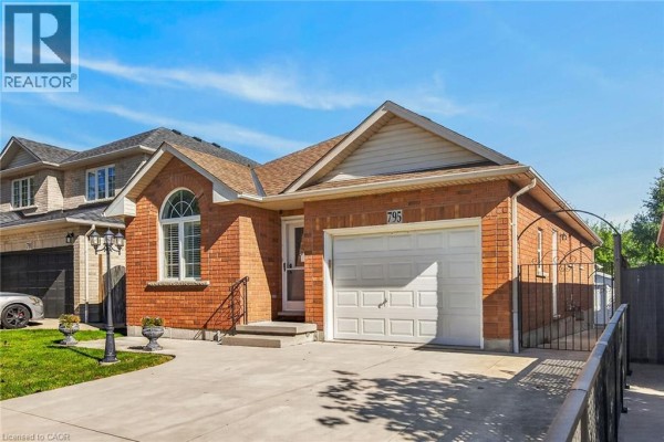 4pc Bathroom - 795 Tenth Avenue, Hamilton, ON L8T2G4 Photo 2