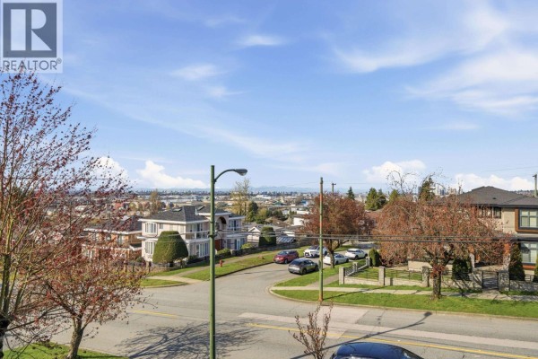 7962 Victoria Drive, Vancouver, BC, photo 3