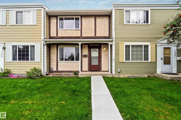 Family room - 7963 178 St Nw, Edmonton, AB T5T1L3 Photo 4