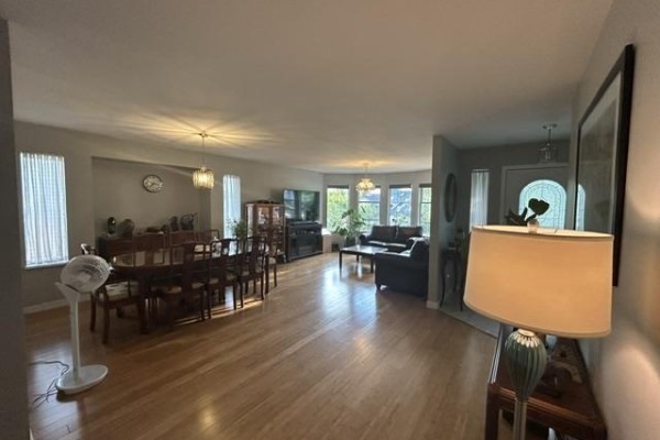 7968 161a Street, Surrey, BC V4N0K3 Photo 2
