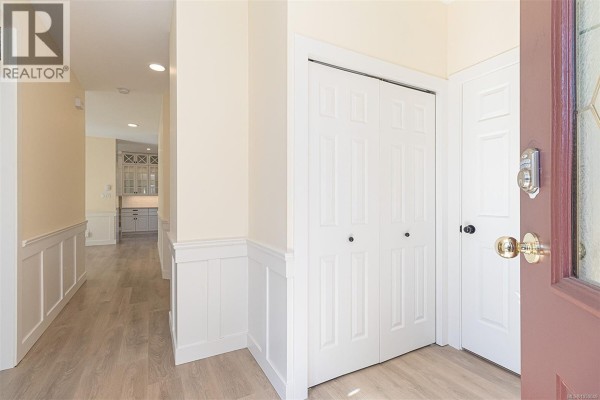 Laundry room - 7968 Polo Park Cres, Central Saanich, BC V8M2J4 Photo 5