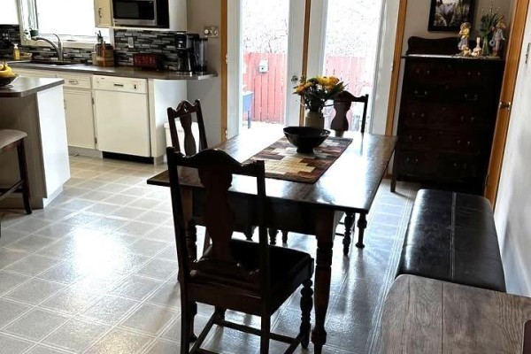 3pc Bathroom - 797 4th Street W, Shaunavon, SK S0N2M0 Photo 5