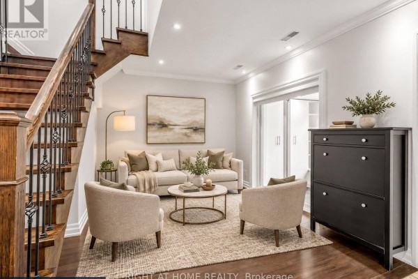 Family room - 797 Eastern Avenue, Toronto, ON M4M1E9 Photo 4