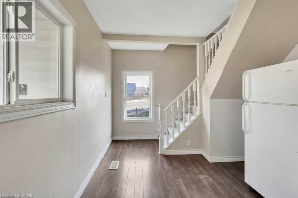 797 Hamilton Road, London, ON, photo 2