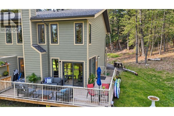 Townhouse for sale at 7977 Radium Golf Course Road Unit# 1, Radium Hot Springs, BC - MLS® qVwFiD
