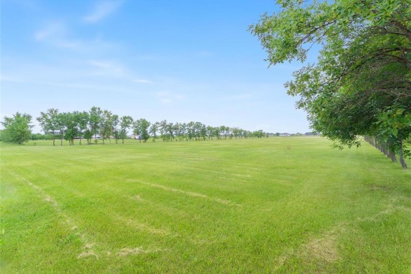 798 Miller Road, West St Paul, MB R4A4A4 Photo 4